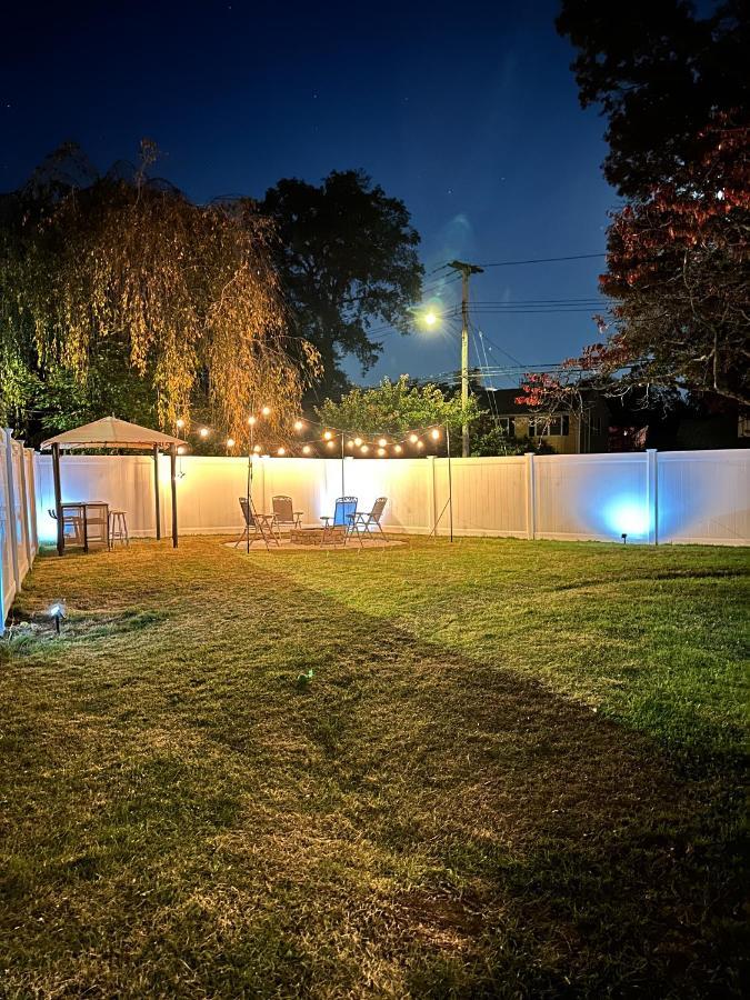 7 Mins Drive To Yale, Large Fenced Yard Villa Ню Хейвън Екстериор снимка